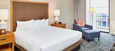 DoubleTree by Hilton Hotel Berkeley Marina
