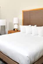 Hotel DoubleTree by Hilton Hotel Berkeley Marina photo 2