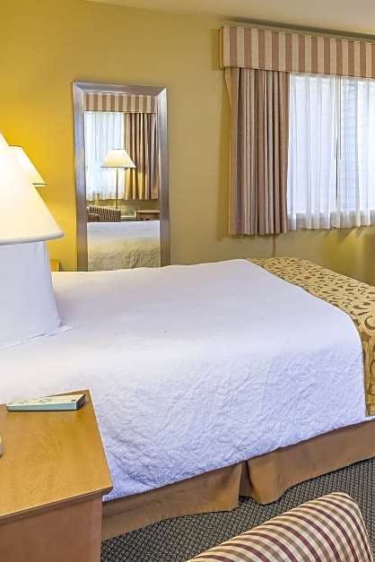 Hotel Best Western Inn & Suites Rutland-Killington photo 1