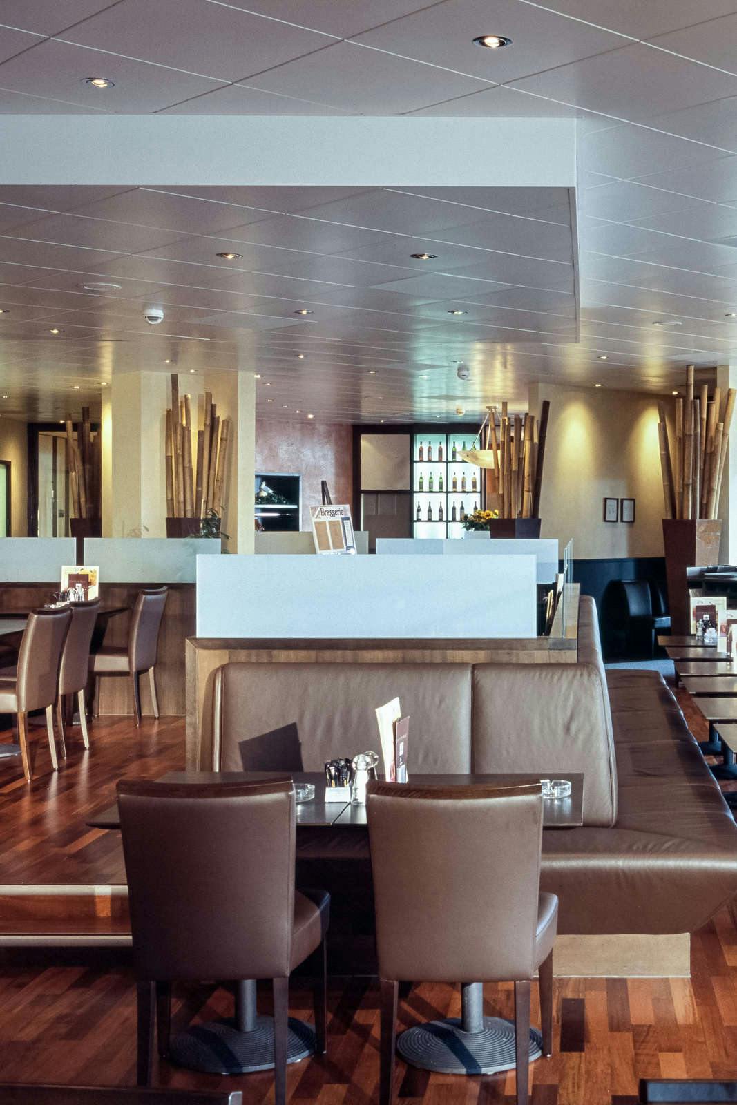 Hotel Mövenpick Hotel Lausanne photo 4