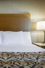 Hotel Monte Carlo Inn Brampton Suites photo 3