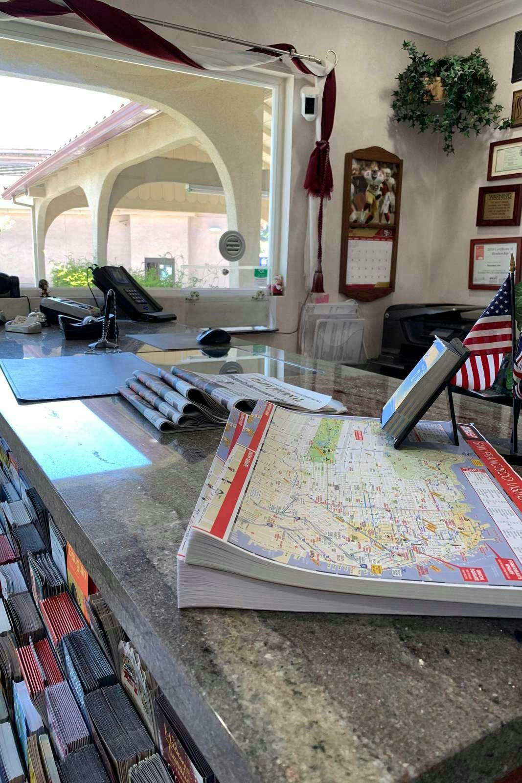 Hotel Travelers Inn photo 4