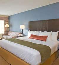 Hotel Best Western Plus Hotel & Conference Center photo 1