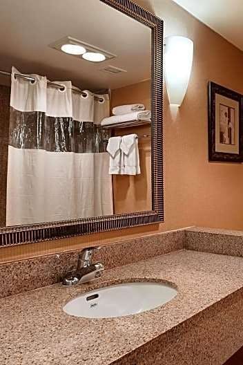 Hotel Best Western Plus Hotel & Conference Center photo 4