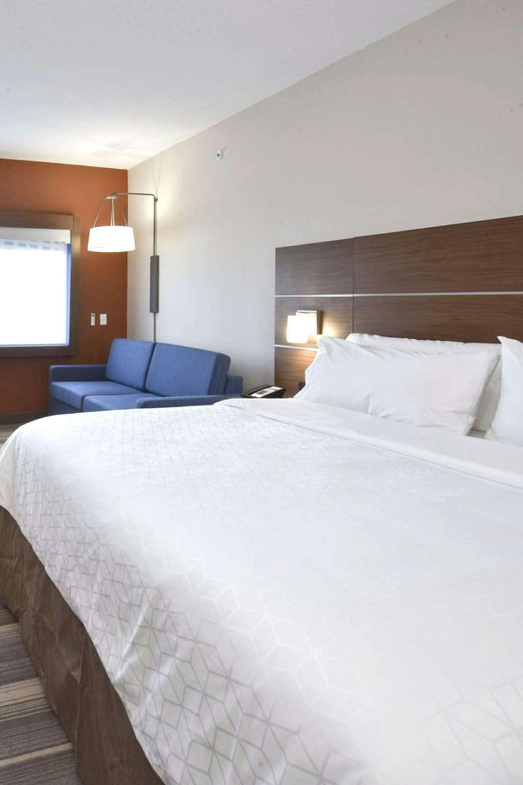 Hotel Holiday Inn Express & Suites Orlando Lake Nona Area photo 2