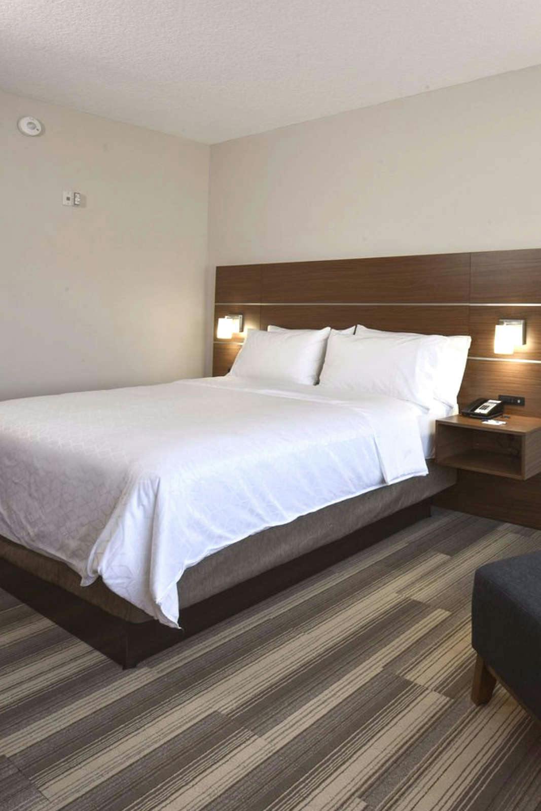 Hotel Holiday Inn Express & Suites Orlando Lake Nona Area photo 1