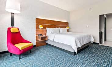 Hotel Holiday Inn Express & Suites Orlando Lake Buena Vista Area photo 2