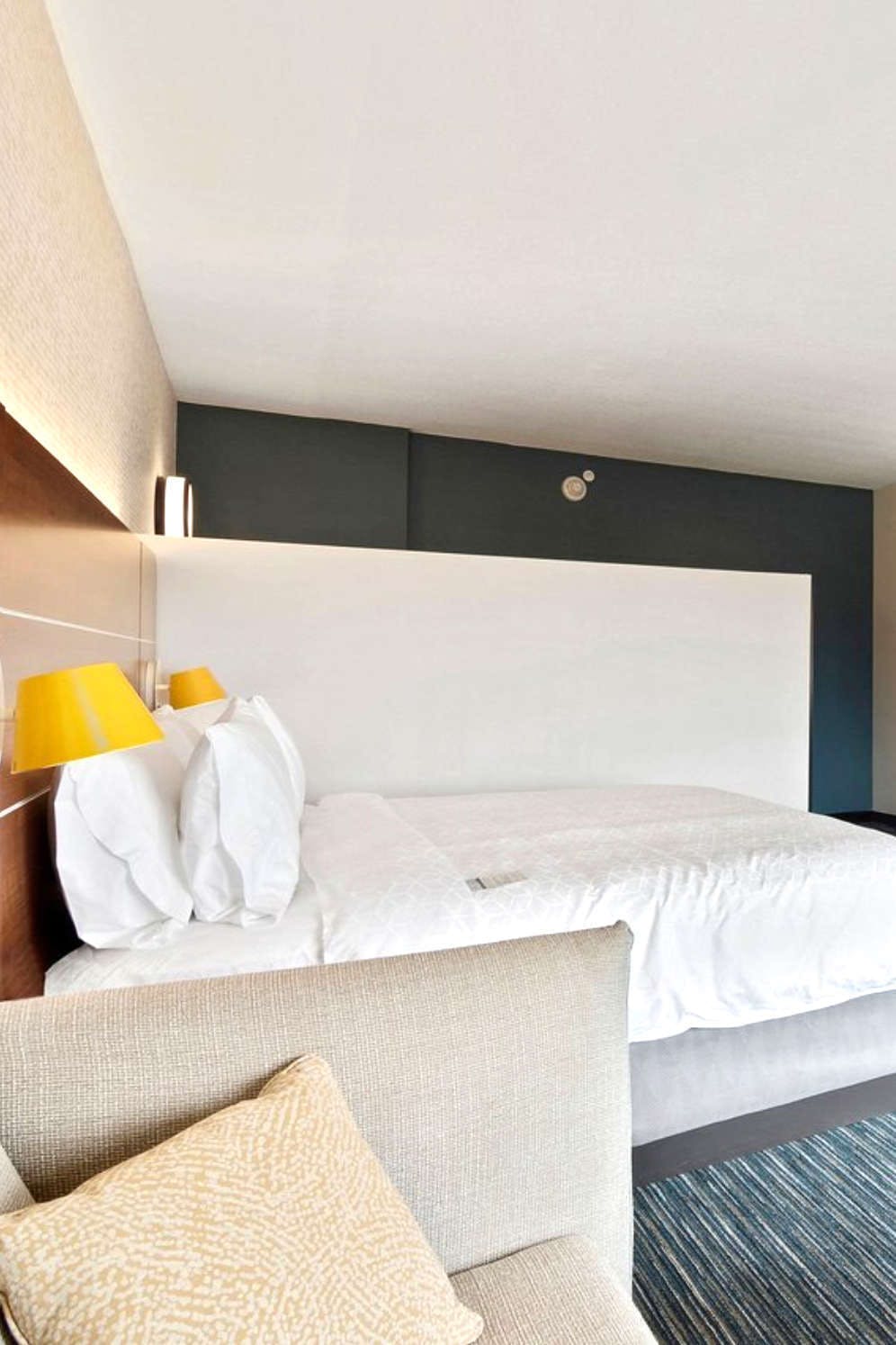 Hotel Holiday Inn Express & Suites Orlando Lake Buena Vista Area photo 5