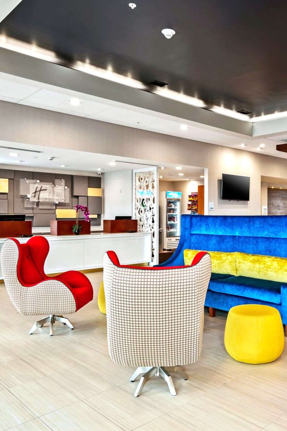 Holiday Inn Express & Suites Orlando Lake Buena Vista Area