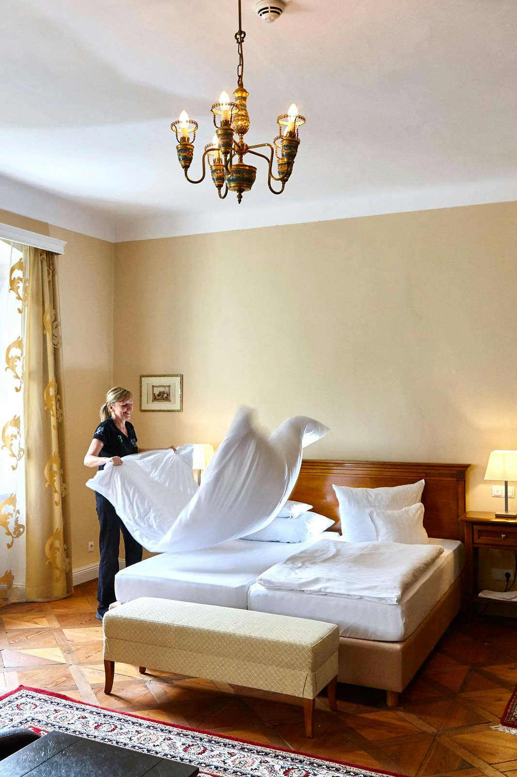 Hotel Hotel Schloss Burgellern photo 5