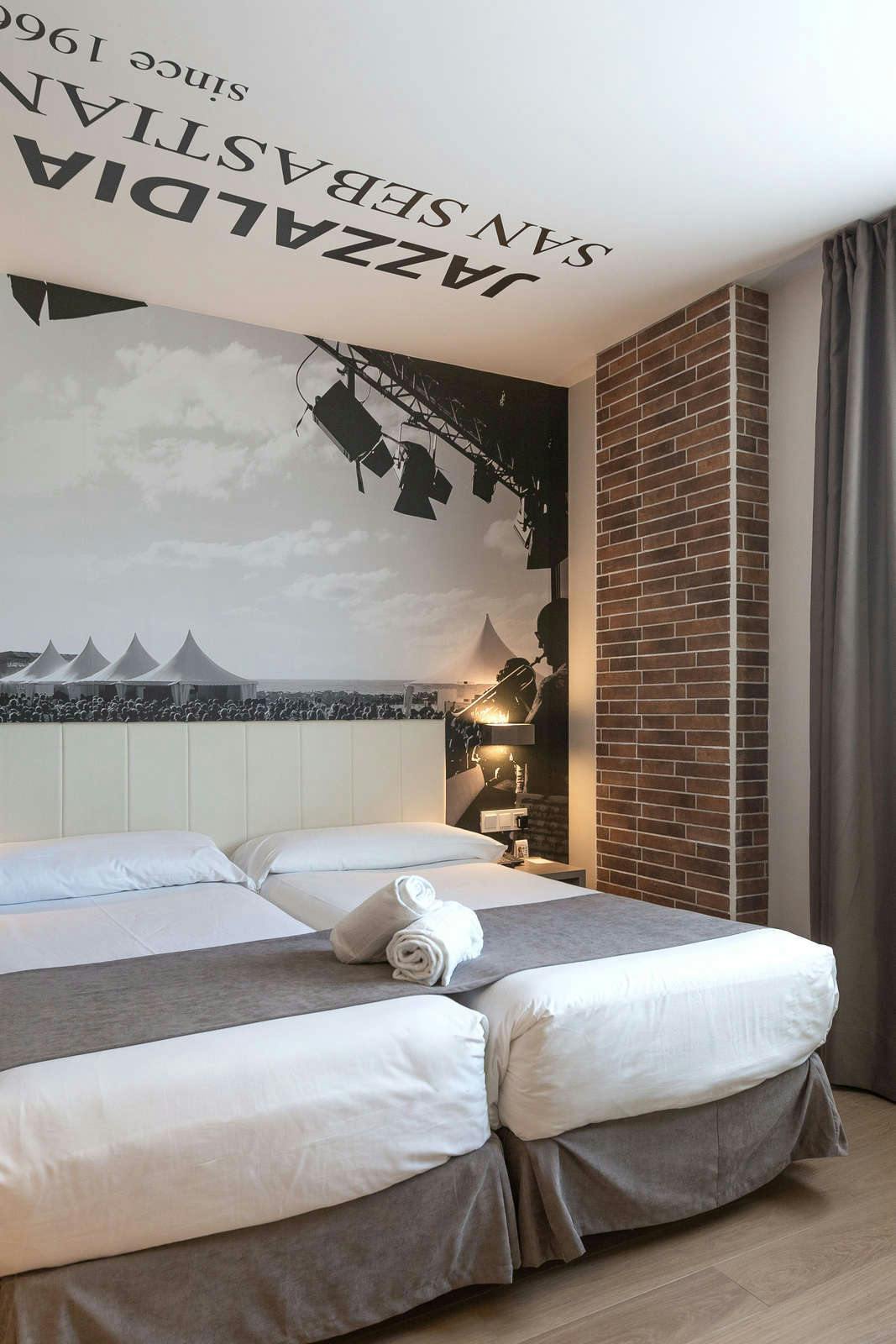 Hotel Casual Jazz San Sebastián photo 3