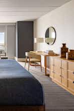 Hotel Newport Harbor Island Resort photo 3