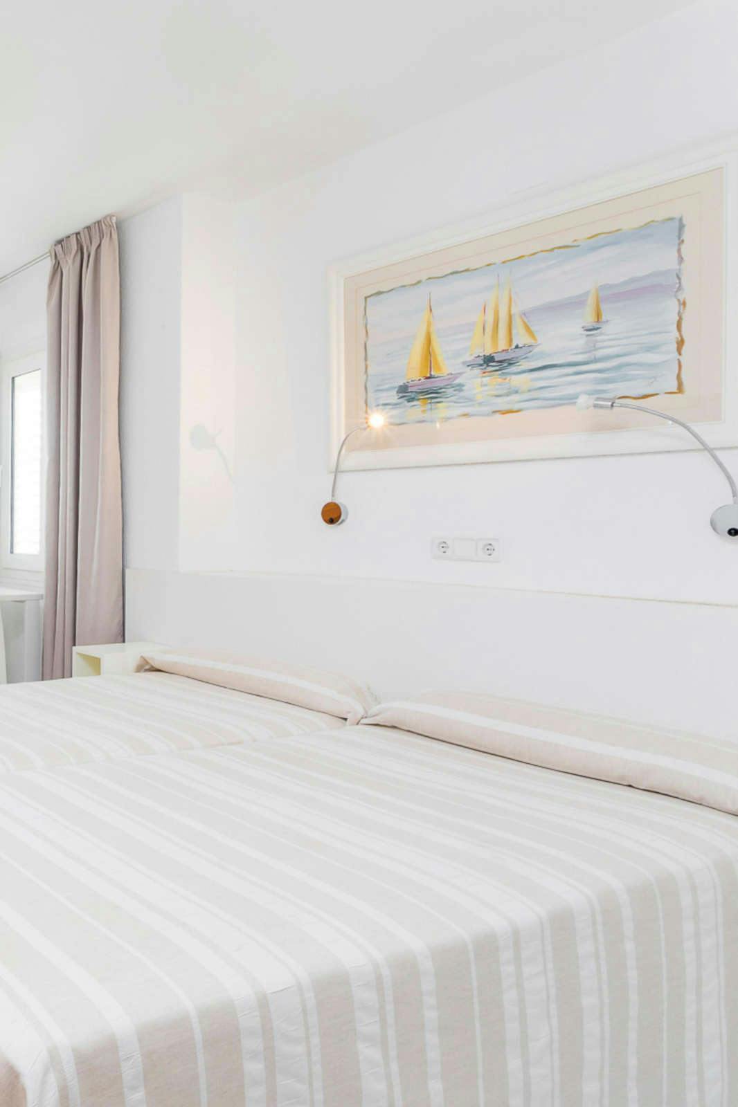 Hotel Aparthotel Duquesa Playa photo 1