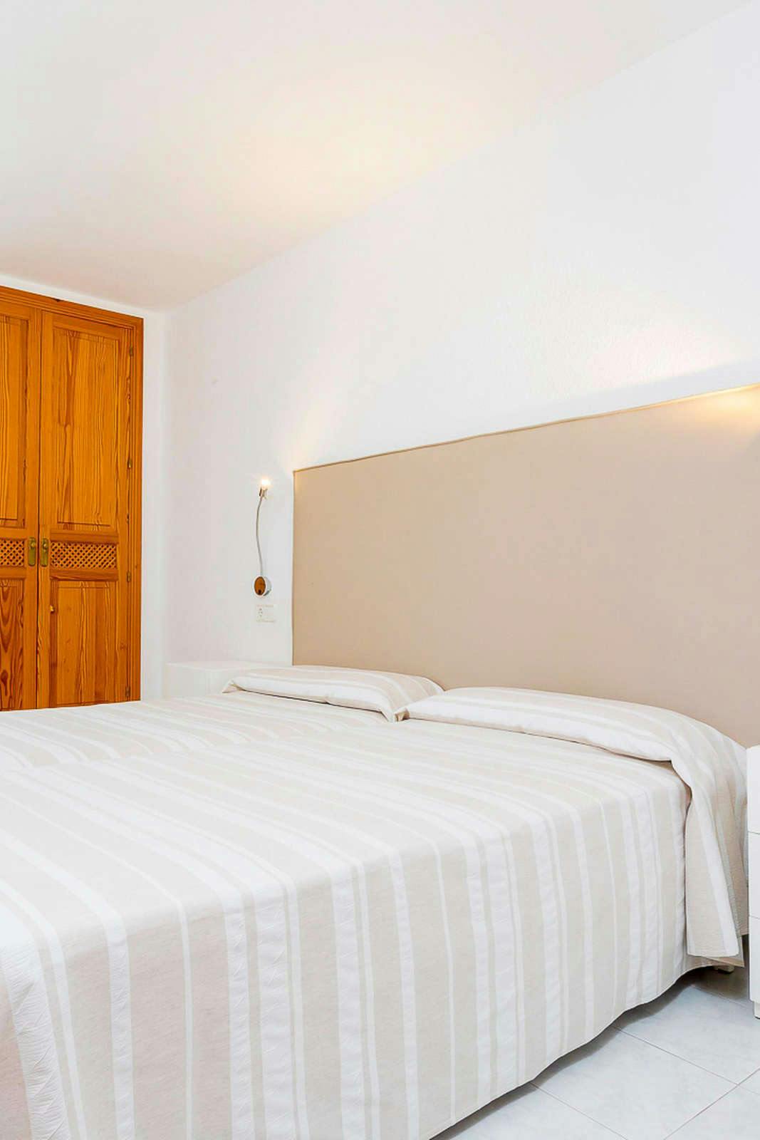 Hotel Aparthotel Duquesa Playa photo 4