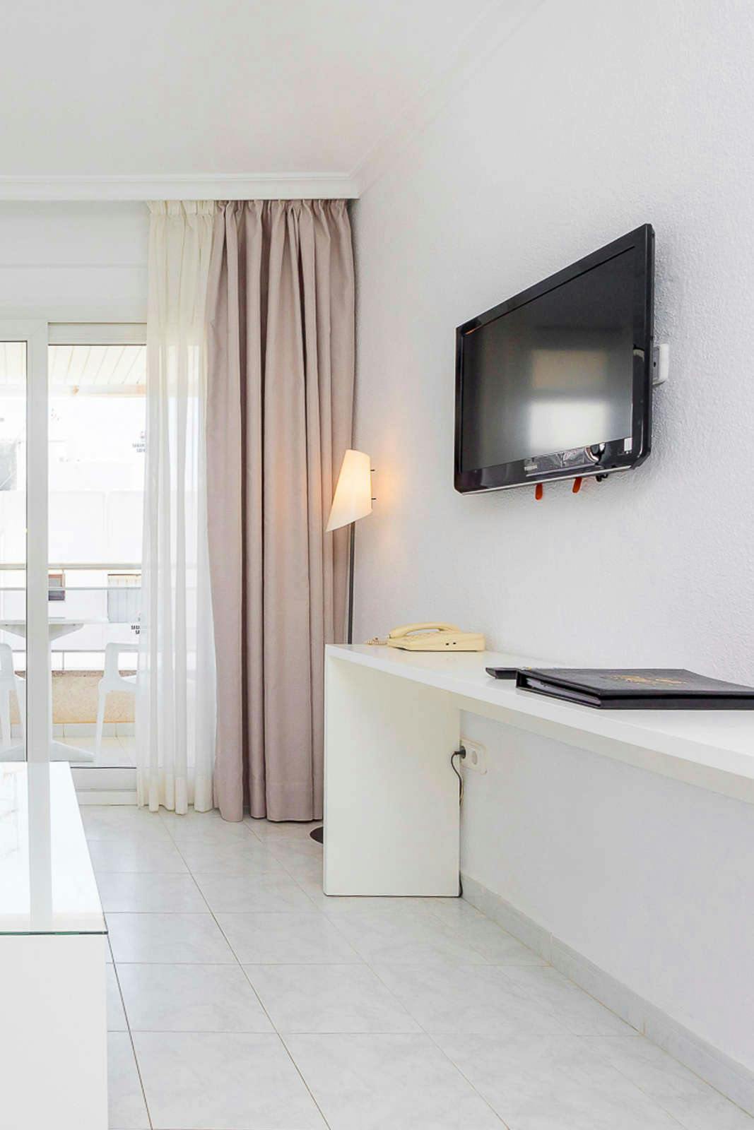 Hotel Aparthotel Duquesa Playa photo 5