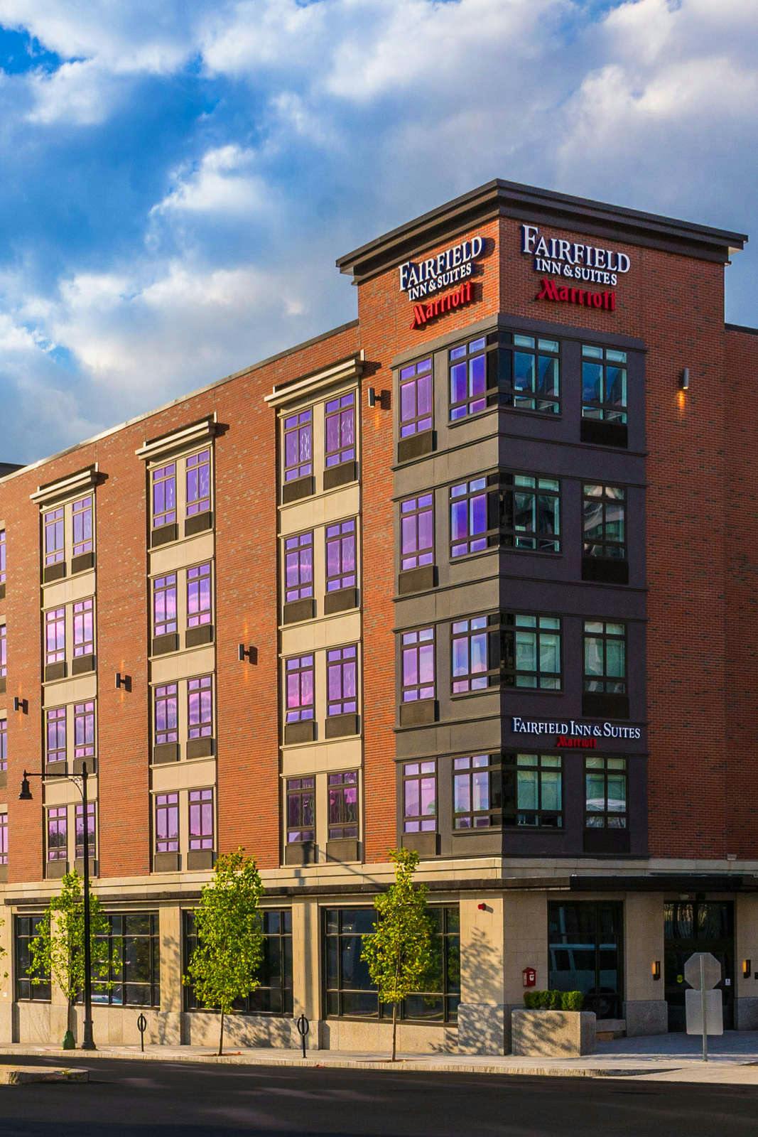 Hotel Fairfield Inn & Suites Boston Cambridge photo 1