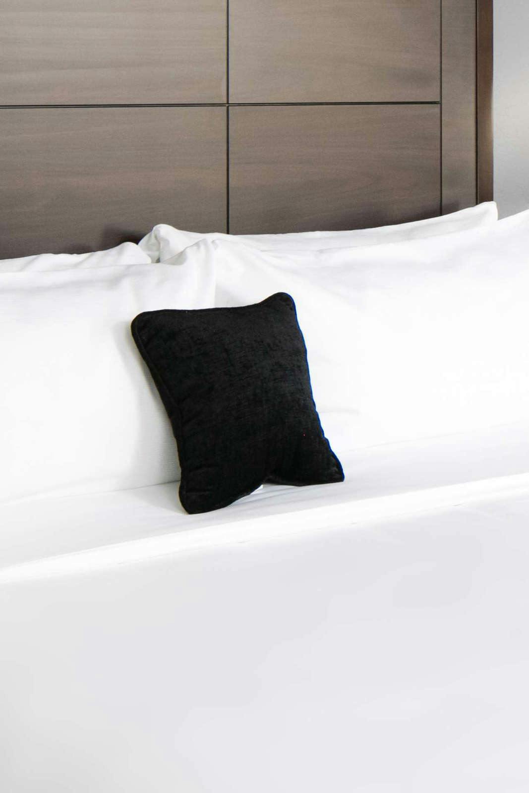 Hotel Red Lion Inn & Suites Everett photo 1