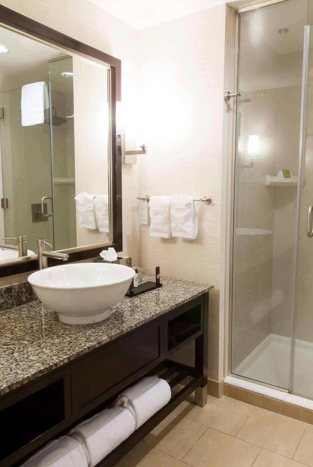 Hotel Embassy Suites Ontario Airport photo 4