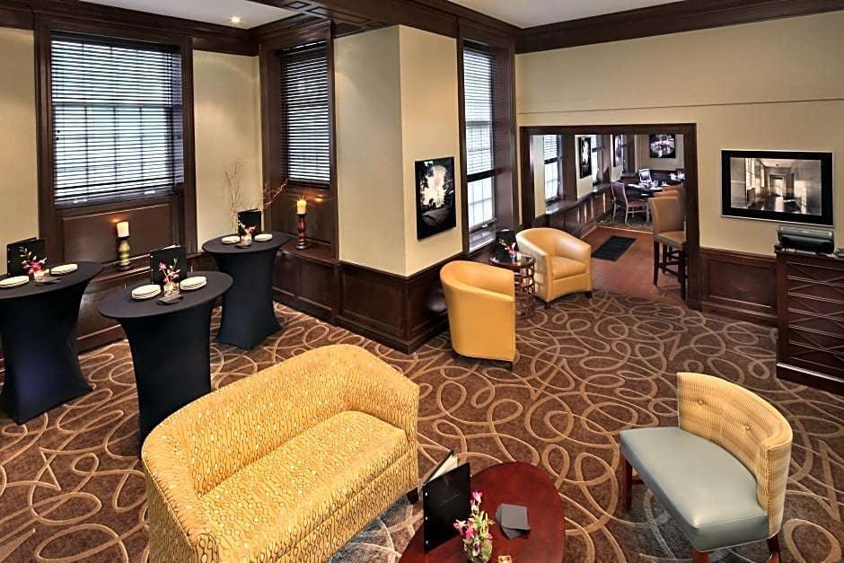 Hotel Andover Inn photo 1
