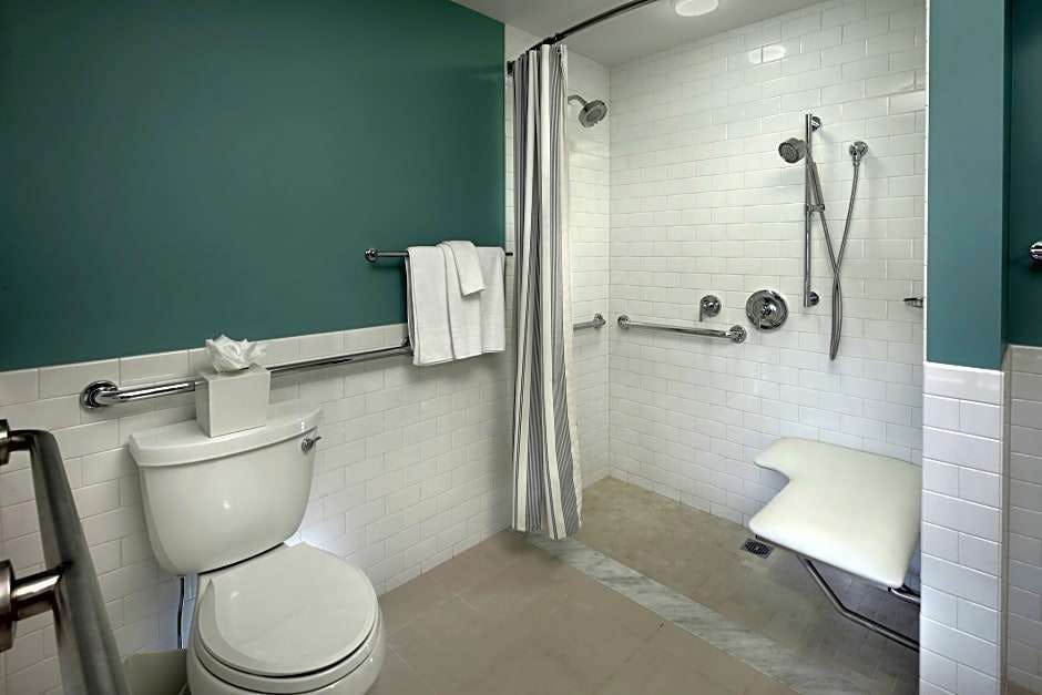 Hotel Andover Inn photo 5