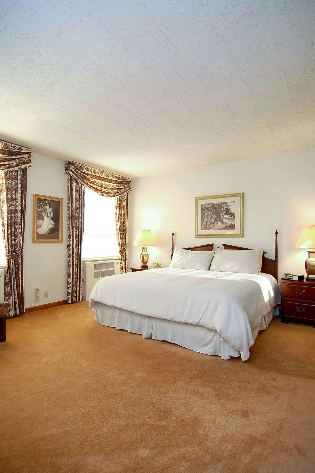 Hotel Milwaukee Athletic Club photo 2