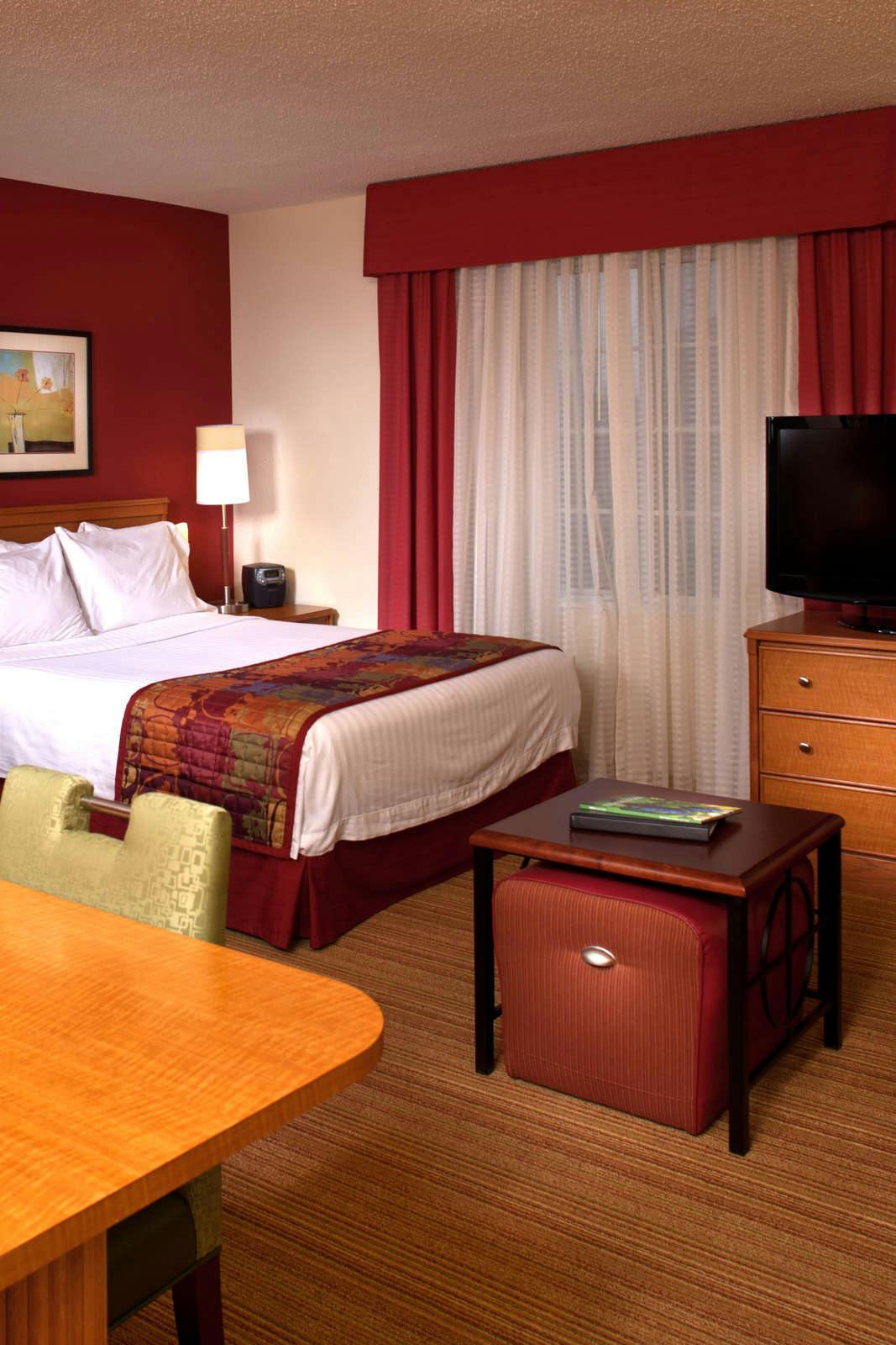 Hotel Residence Inn By Marriott Tysons Corner Mall photo 4