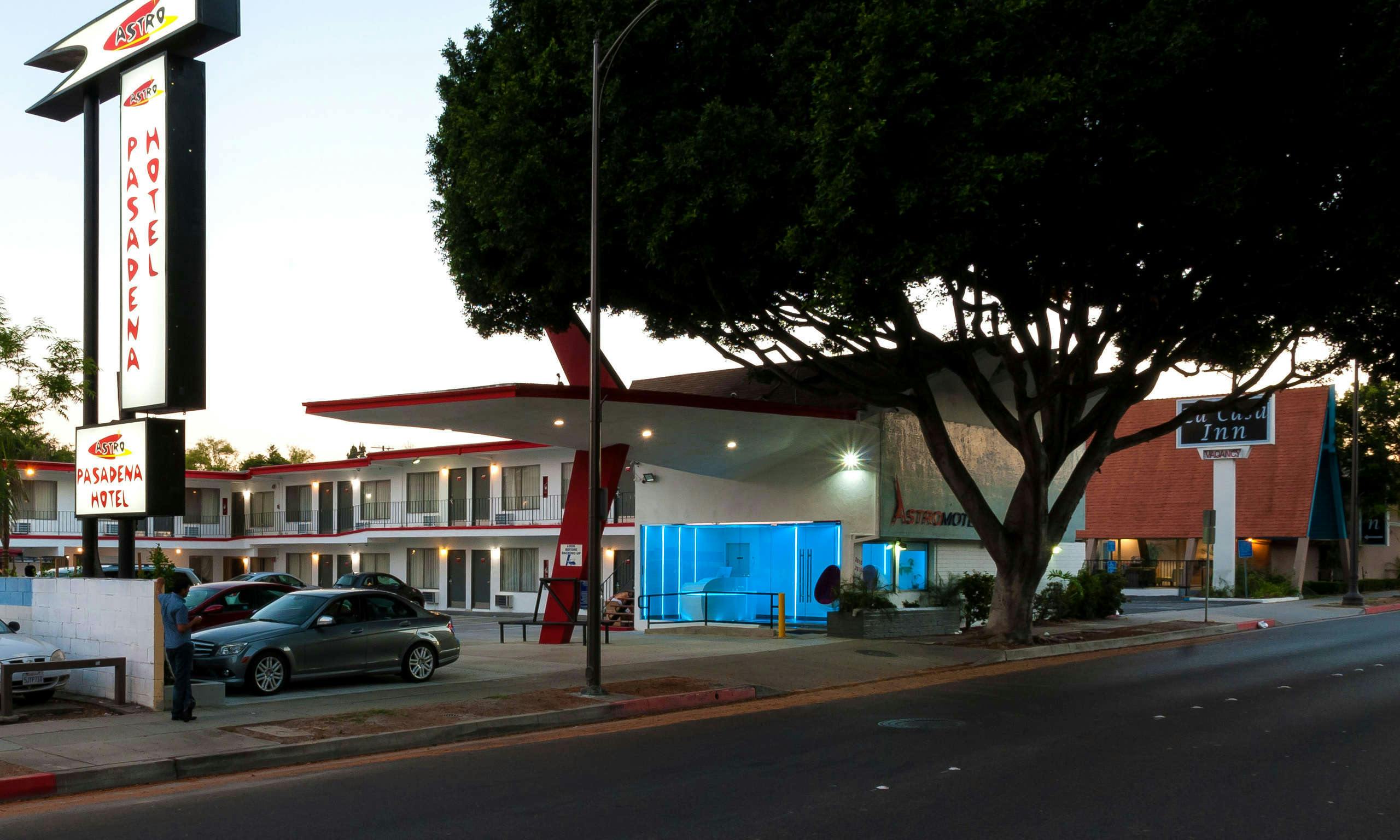 Astro Pasadena Hotel