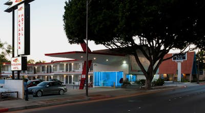 Astro Pasadena Hotel