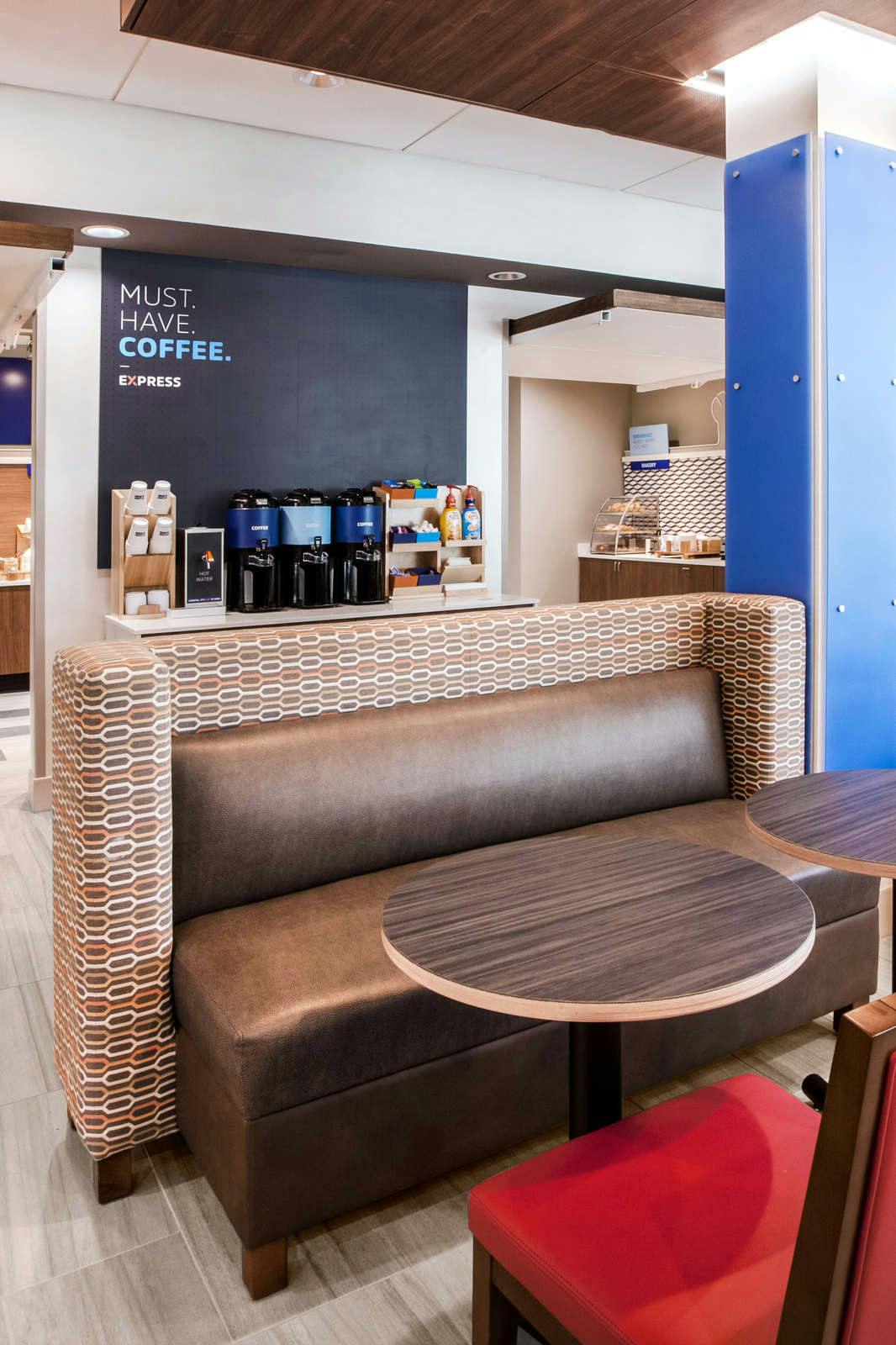 Hotel Holiday Inn Express & Suites Ottawa photo 4