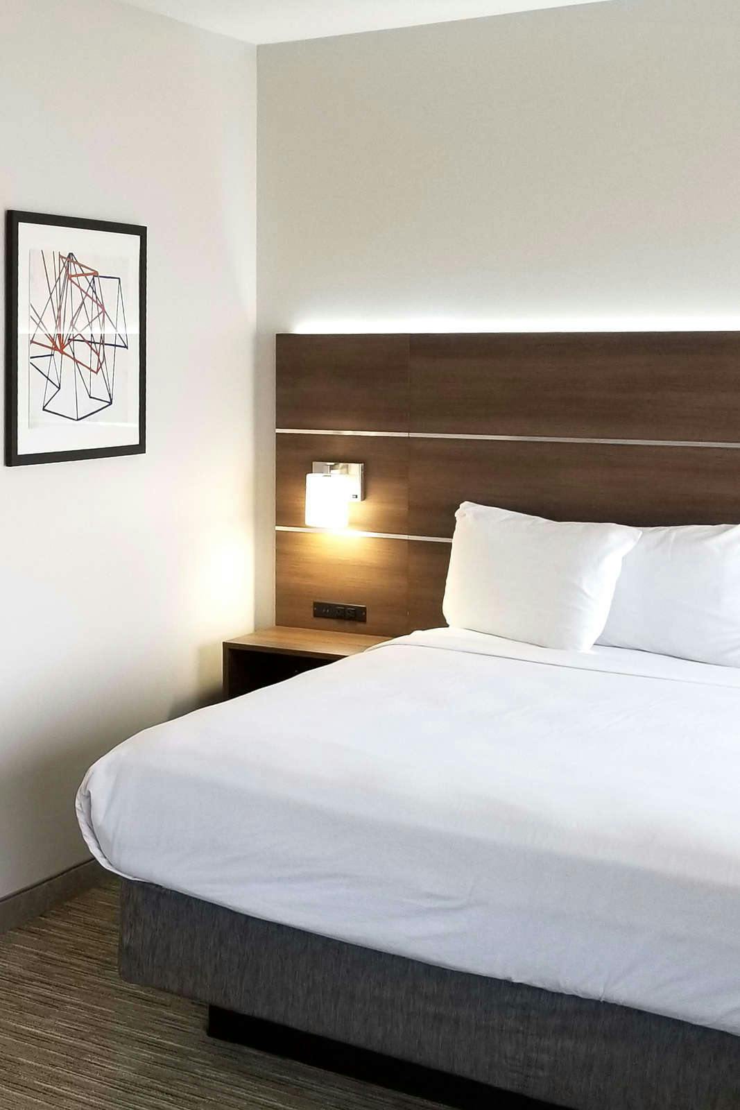 Hotel Holiday Inn Express & Suites Lake Forest photo 3