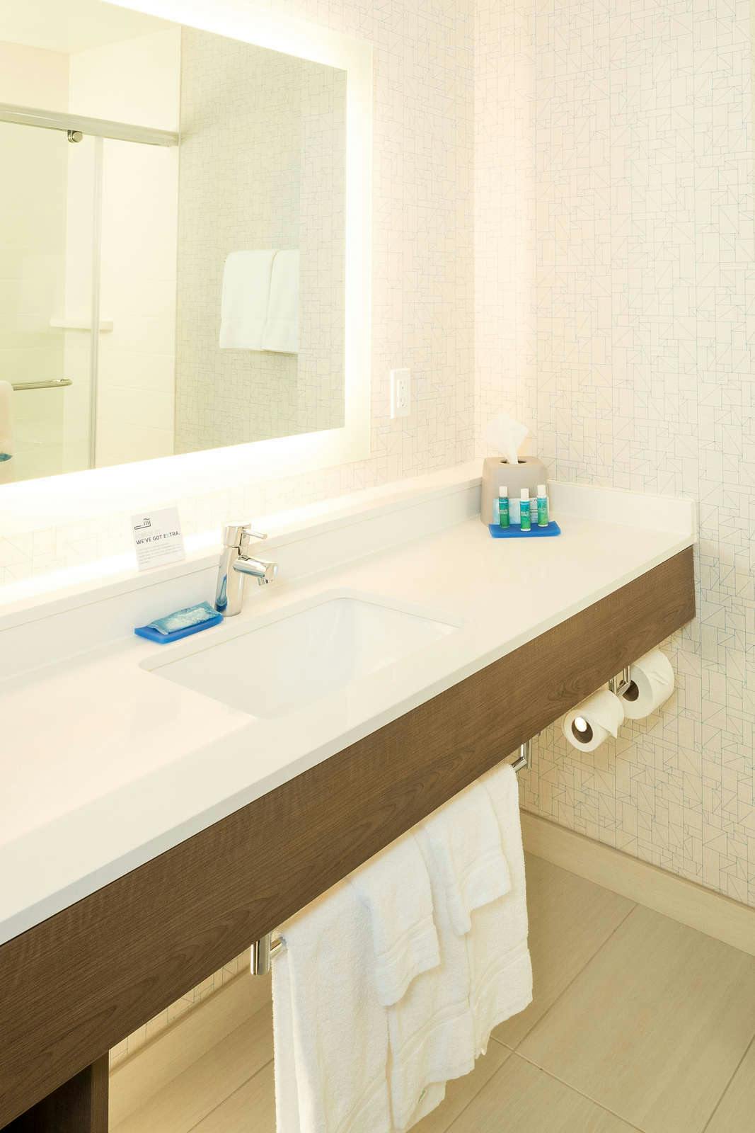 Hotel Holiday Inn Express & Suites Auburn photo 5