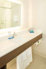 Hotel Holiday Inn Express & Suites Auburn photo 5