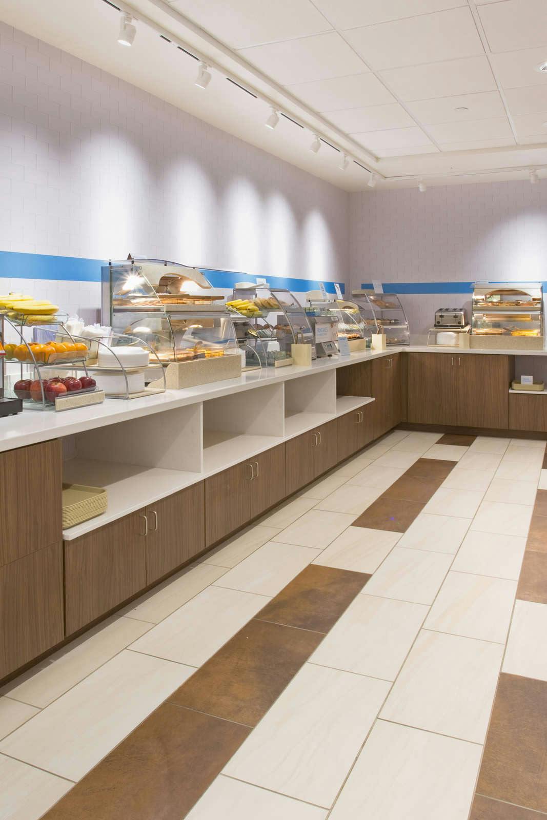 Hotel Holiday Inn Express & Suites Downtown Ottawa East photo 5