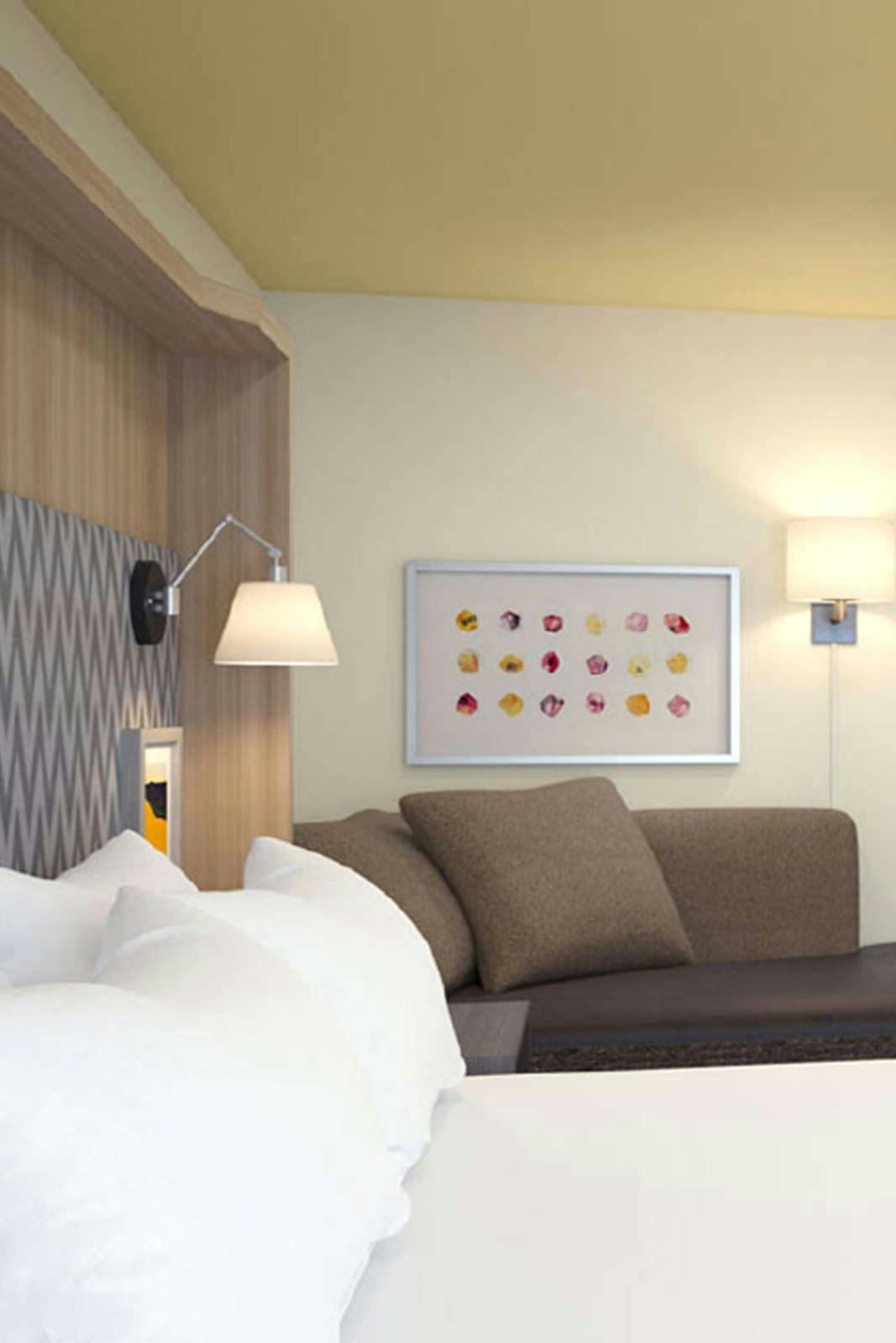 Hotel Holiday Inn & Suites Fayetteville W Fort Bragg Area photo 2