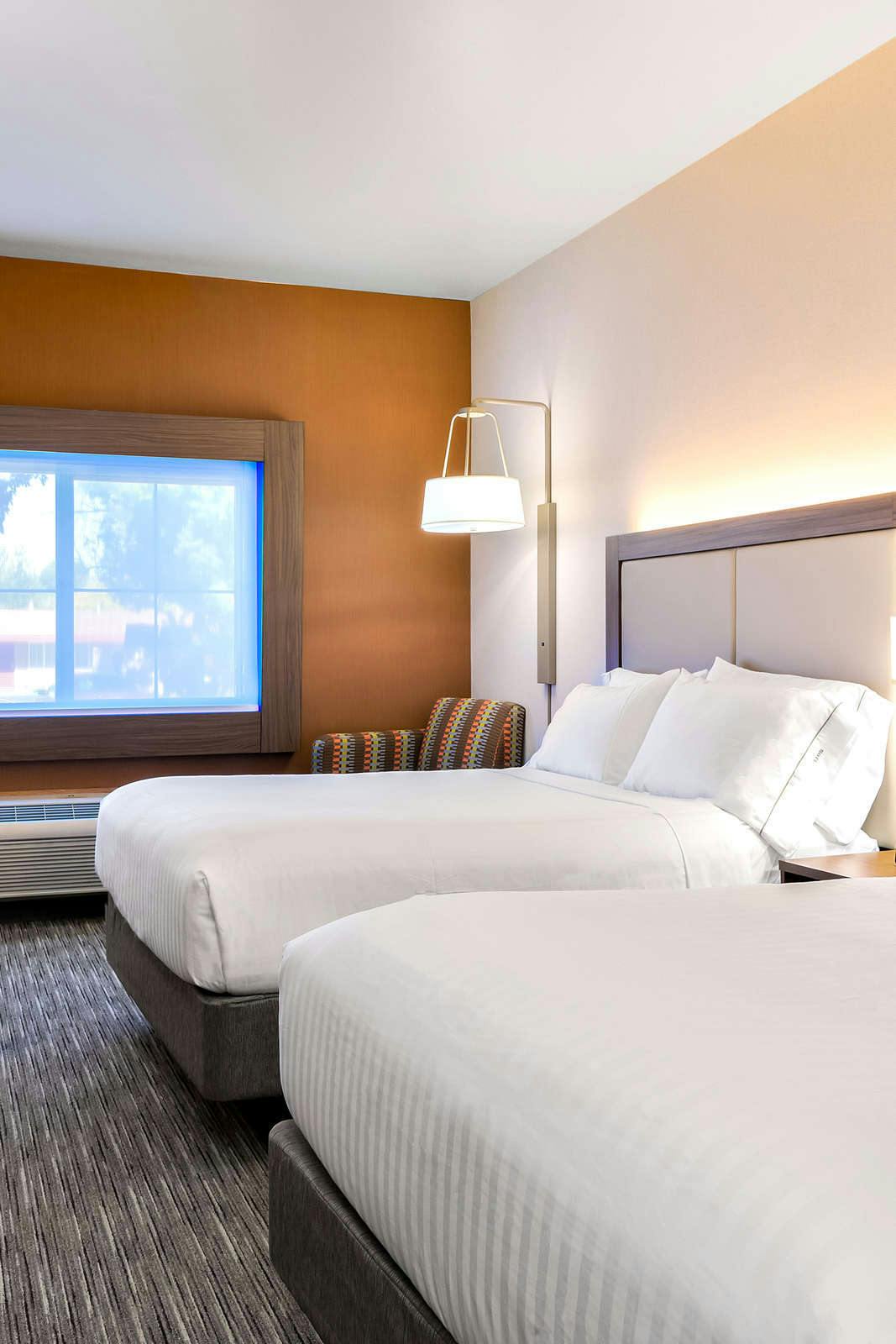 Hotel Holiday Inn Express & Suites Chico photo 4