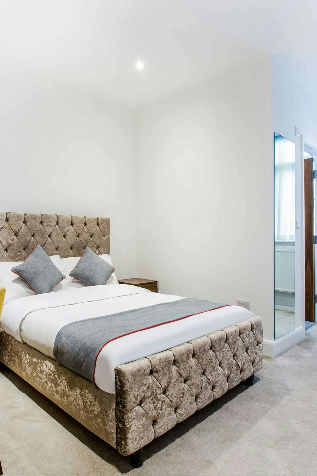 Hotel OYO The Arch Wembley photo 1