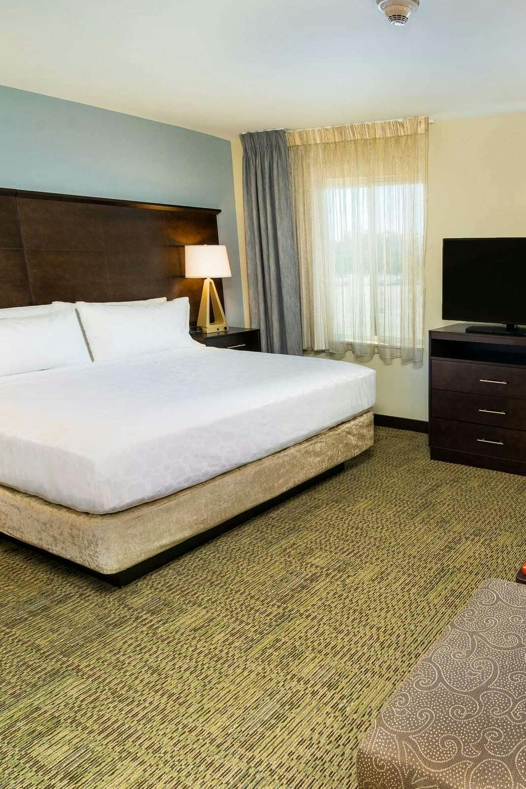 Hotel Staybridge Suites Newark Fremont photo 2