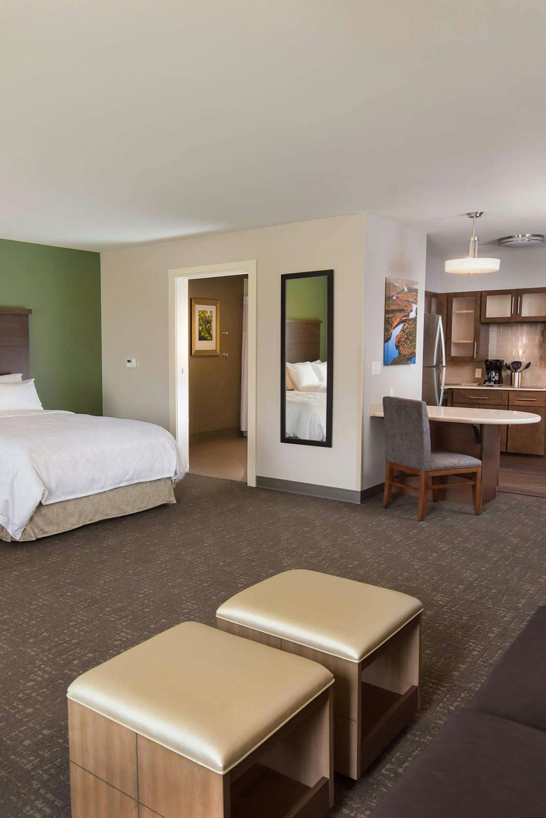 Hotel Staybridge Suites Wisconsin Dells - Lake Delton photo 4