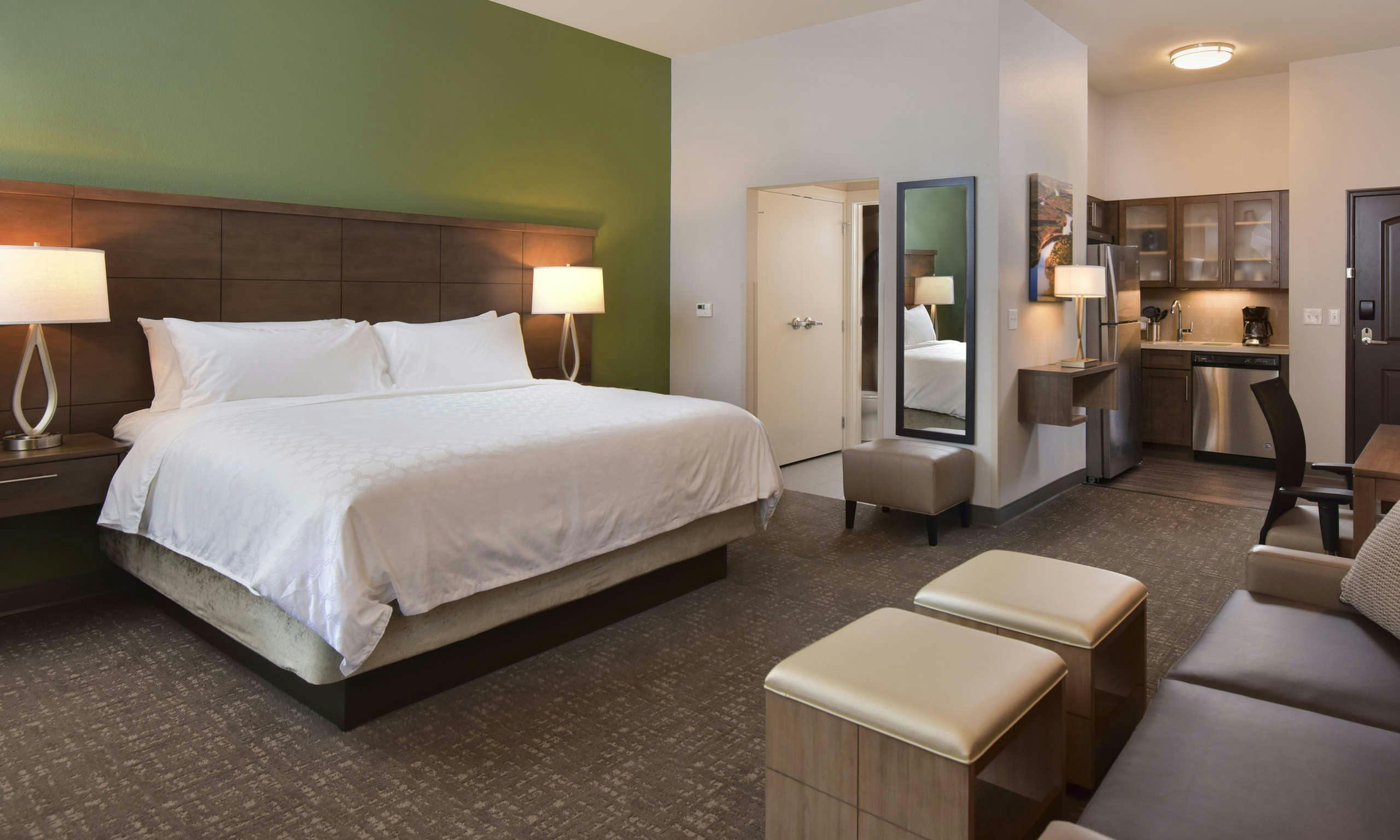 Staybridge Suites Wisconsin Dells - Lake Delton