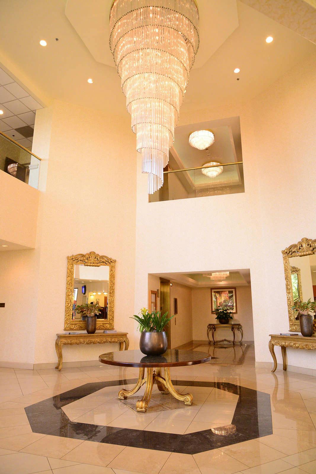 Hotel Embassy Suites by Hilton Oklahoma City Northwest photo 2