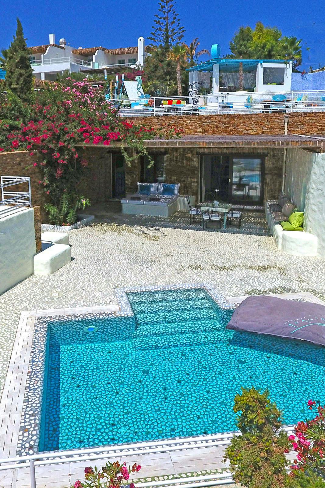 Hotel Agalia Luxury Suites photo 5