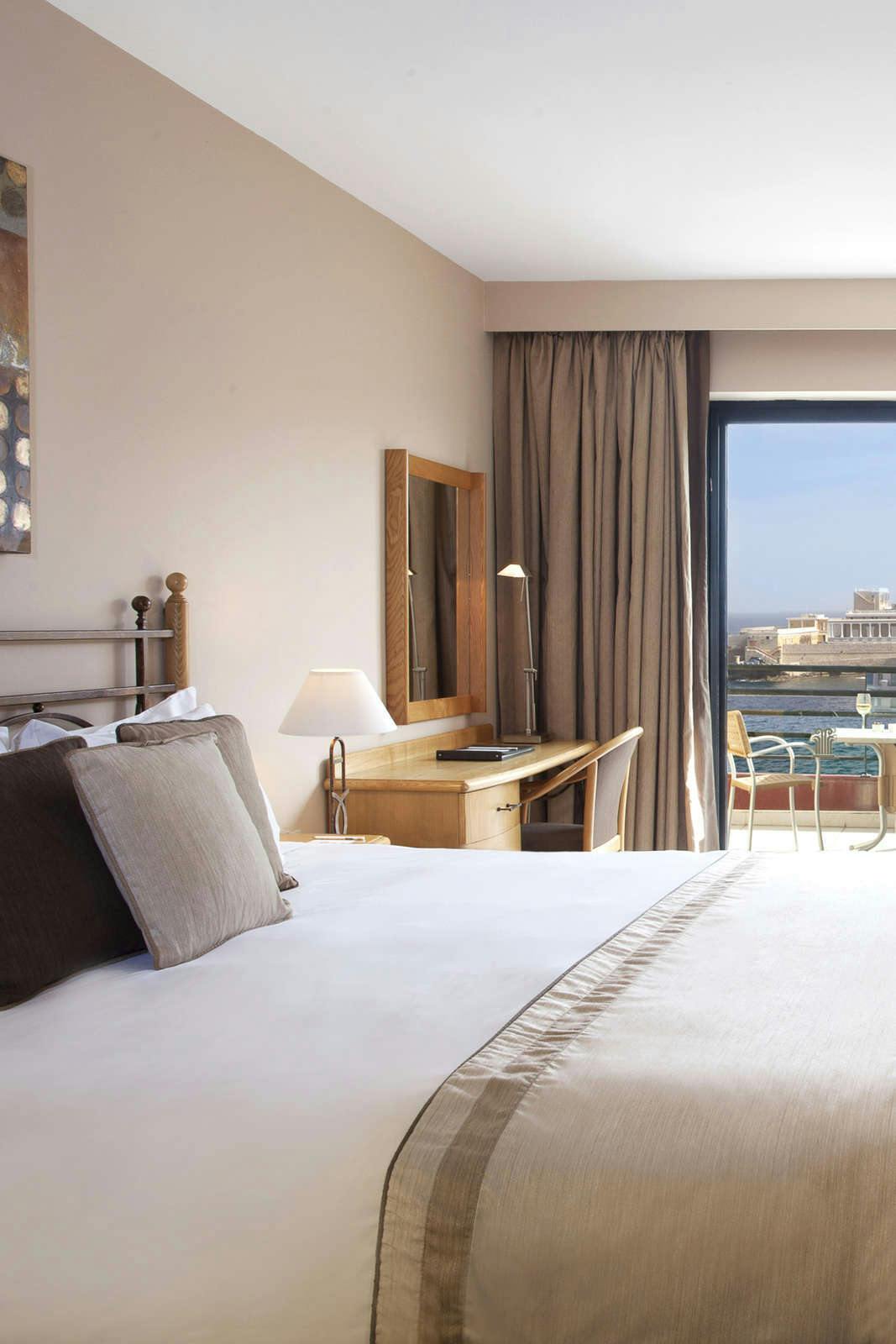 Hotel Marina Hotel Corinthia Beach Resort photo 5