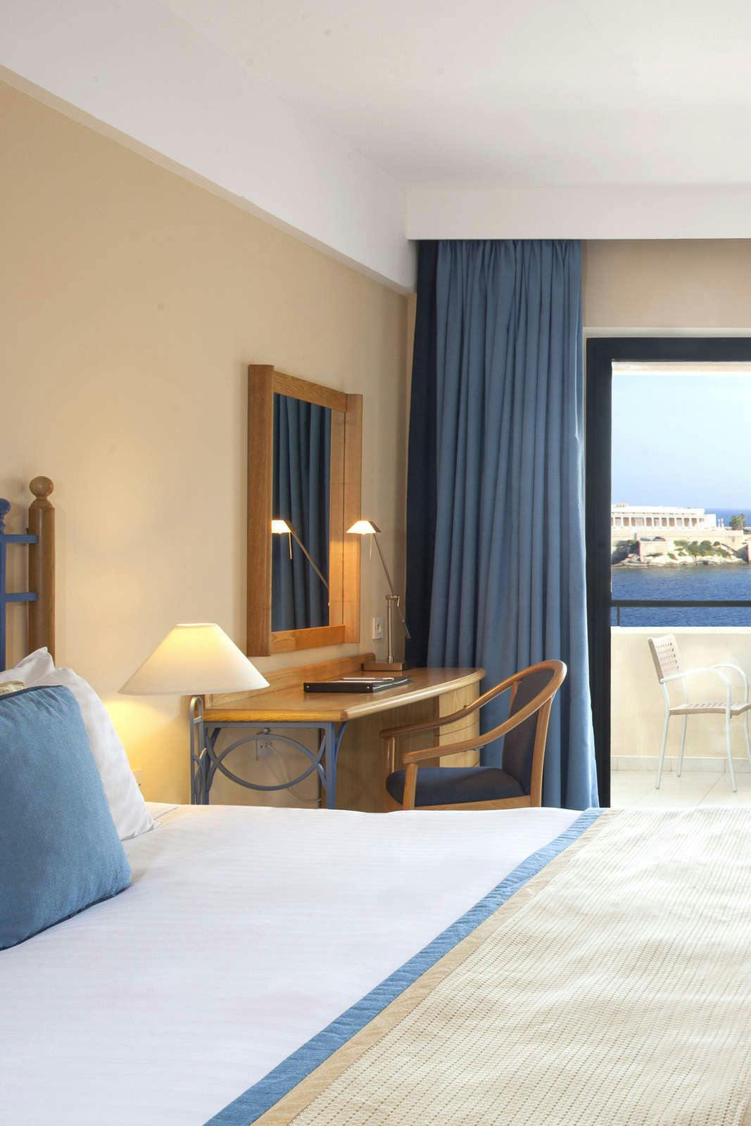 Hotel Marina Hotel Corinthia Beach Resort photo 2