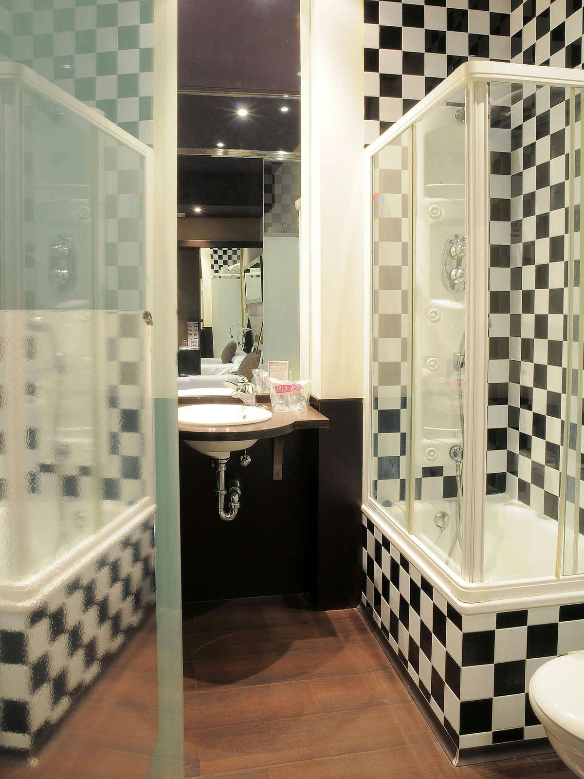 Hotel Petit Palace Plaza de la Reina photo 5