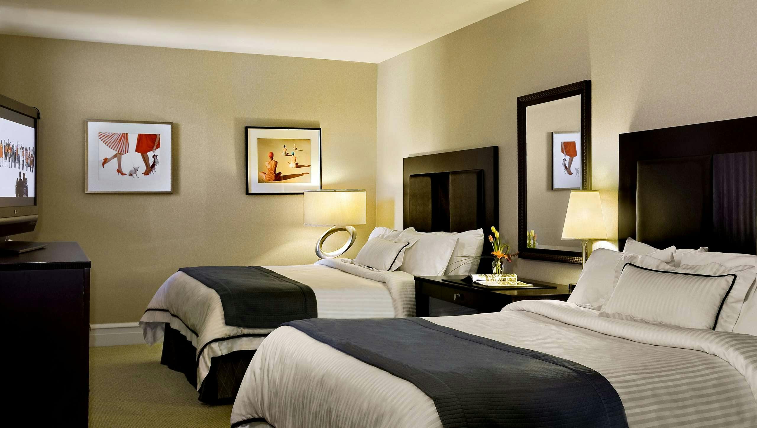 Hotel The Centennial photo 2