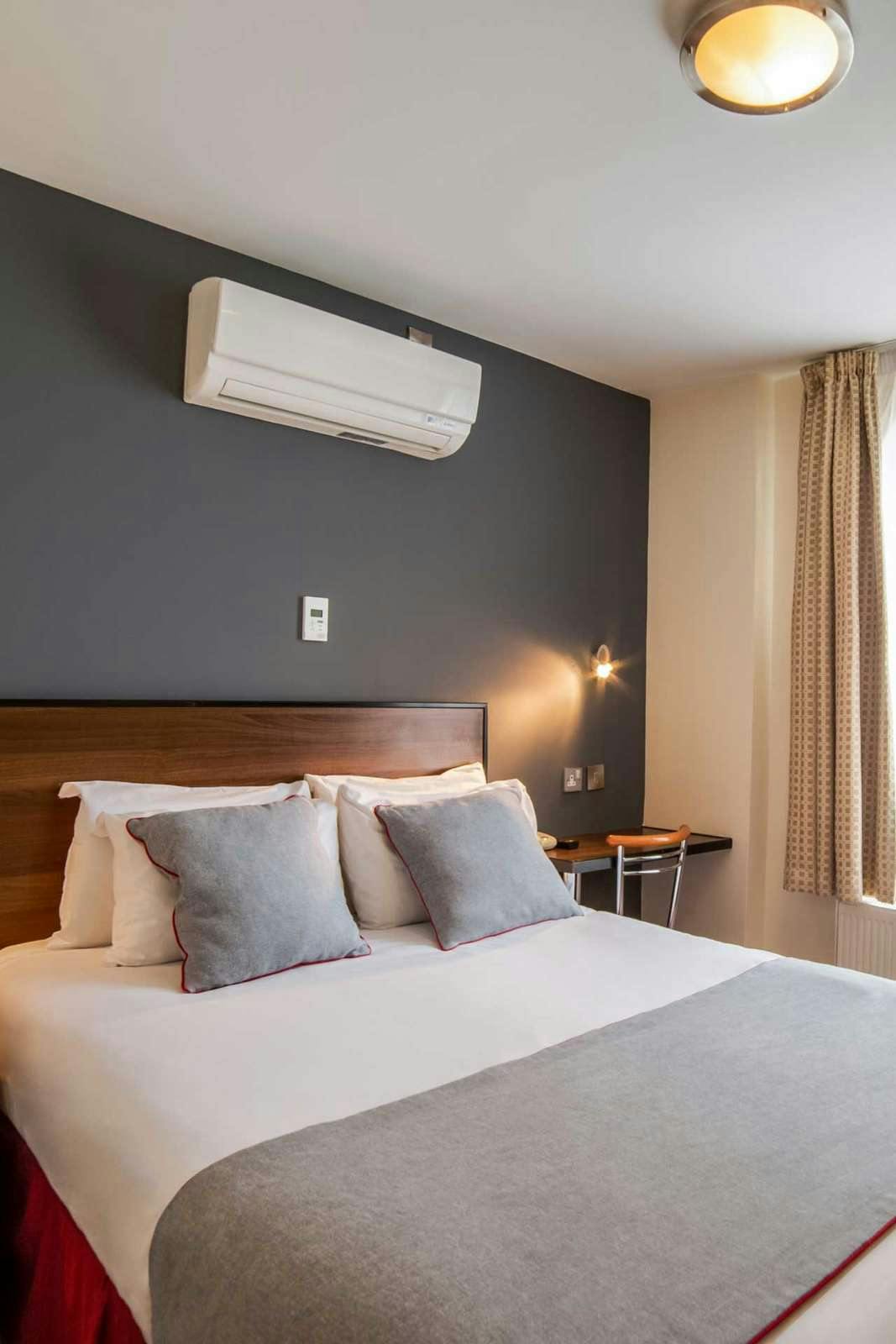 Hotel OYO Elysee Hotel photo 5