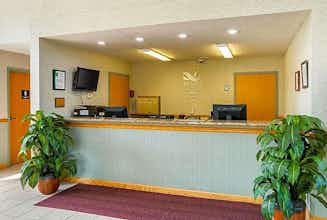 Hotel Quality Inn Weston, WV photo 1