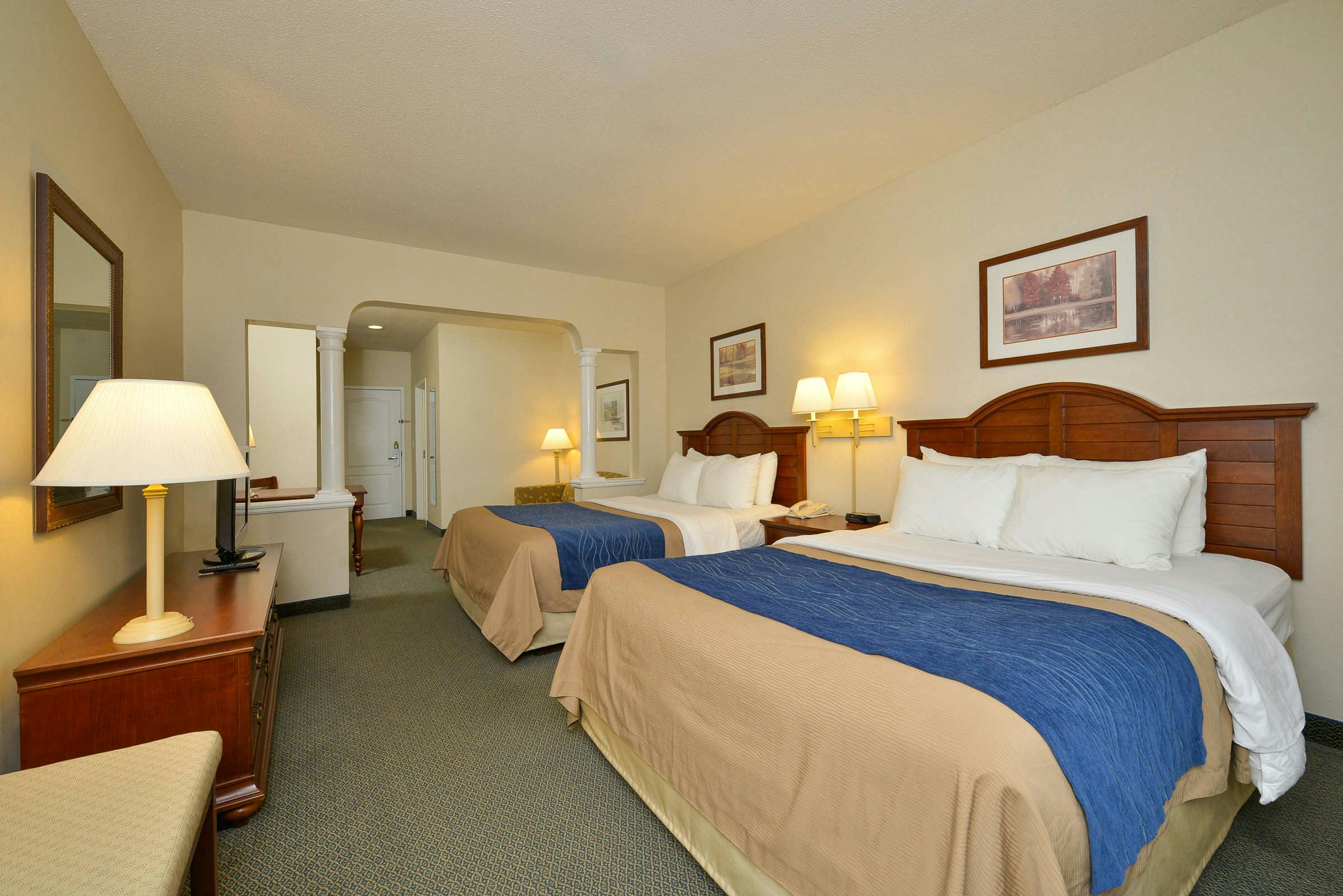 Hotel Comfort Inn and Suites Dover-Portsmouth photo 1