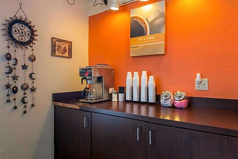 Hotel Motel6 Hannibal, MO photo 2