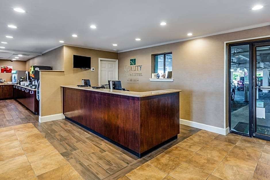 Hotel Quality Inn & Suites Ocean City Fenwick photo 3